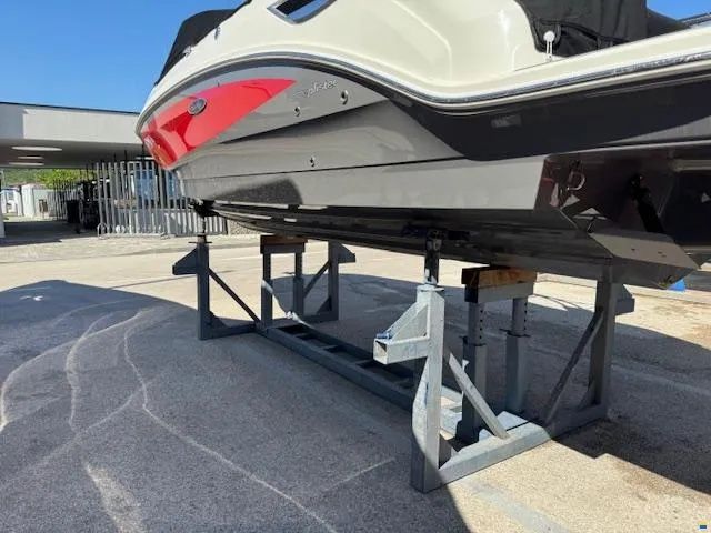 Łódź motorowa Sea Ray SDX 250 Outboard