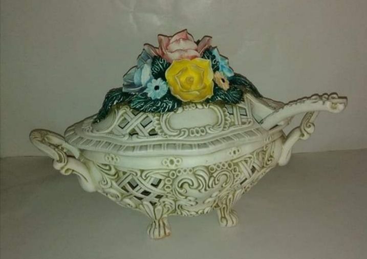 Terrina decorativa antiga