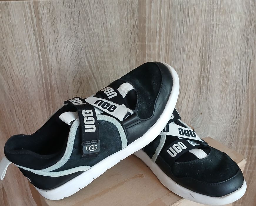 Мокасины  кроссовки UGG