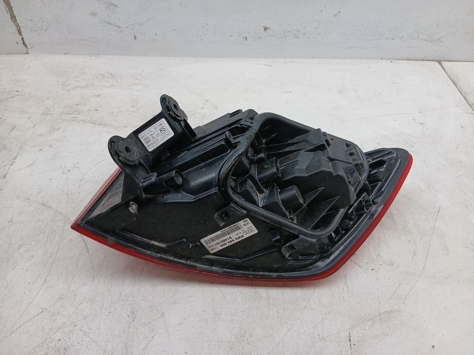 Farolim esquerdo AUDI A4 Avant (8W5, 8WD, B9)
