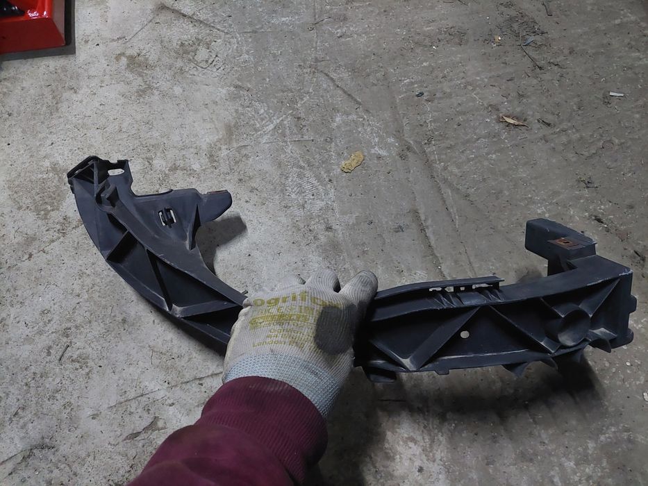 slizg mocowanie lampy pod lampe bmw e87 e82 e81 lewy prawy