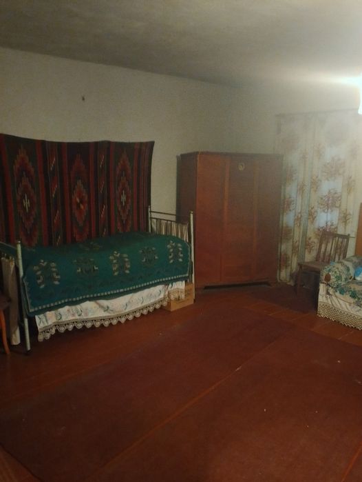 Продам будинок 73 м², 40 соток землі, є хлів та погреби є обмін на авто
