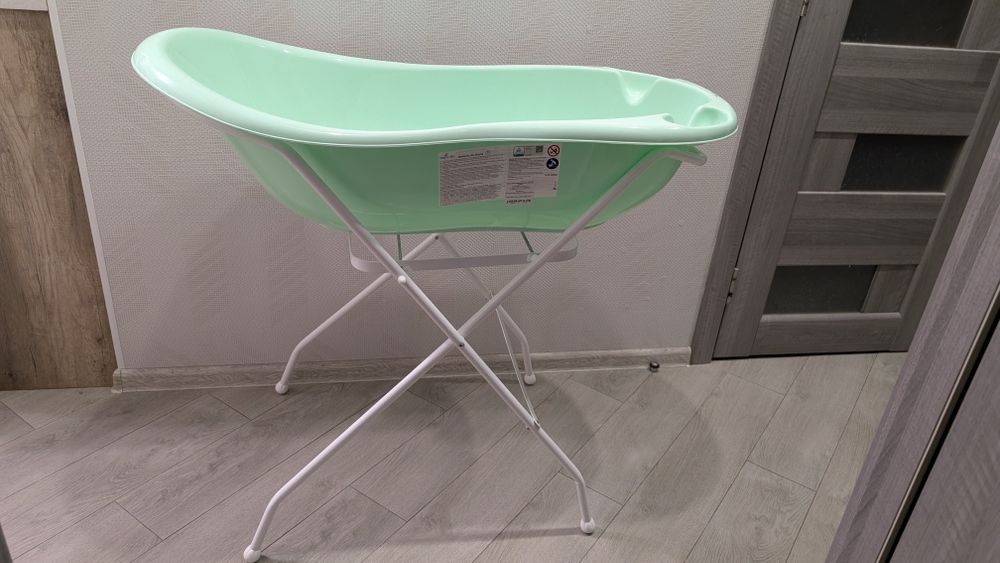 Ванночка для новонароджених на підставці (комплект)