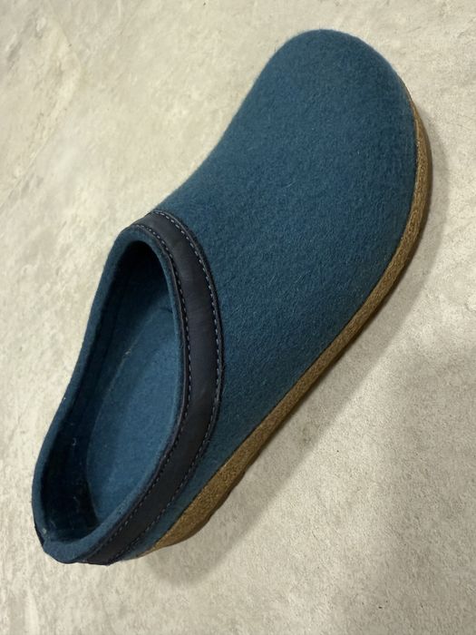 Кімнатні тапочки з войлоку