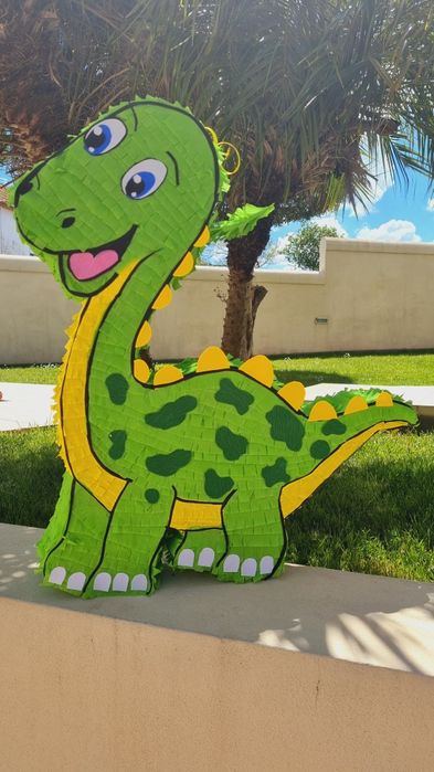 Vendo pinhatas Artesanais originais . Diversão para festas