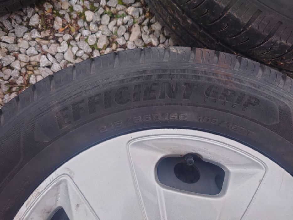Koła 5x160 z oponami letnimi