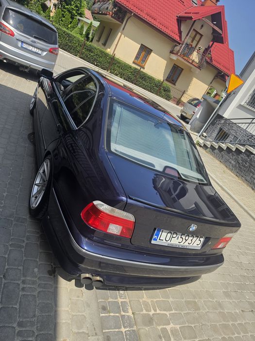 Sprzedam/zamienię BMW e39 M-Pakiet 2.8 sama benzyna, prawdopodobnie poszły uszczelniacze