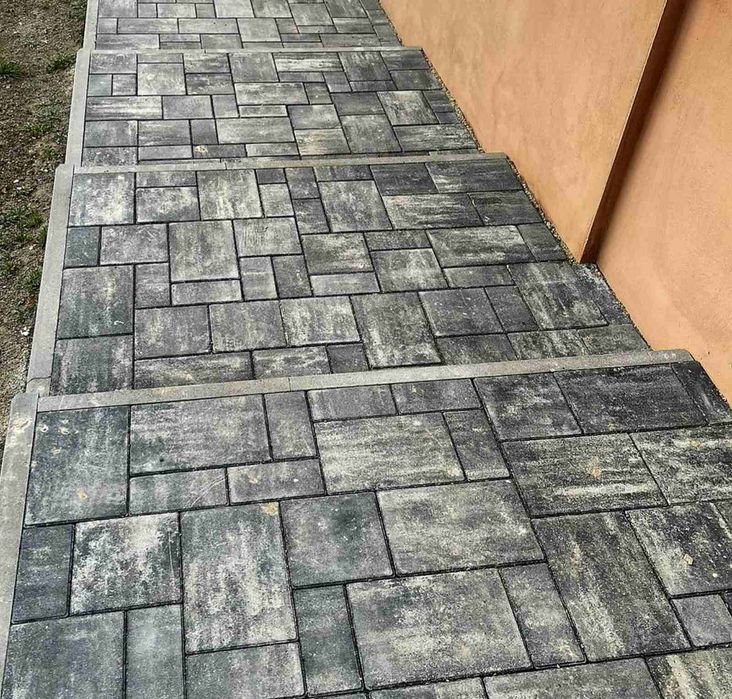 Продаж та монтаж Бруківки