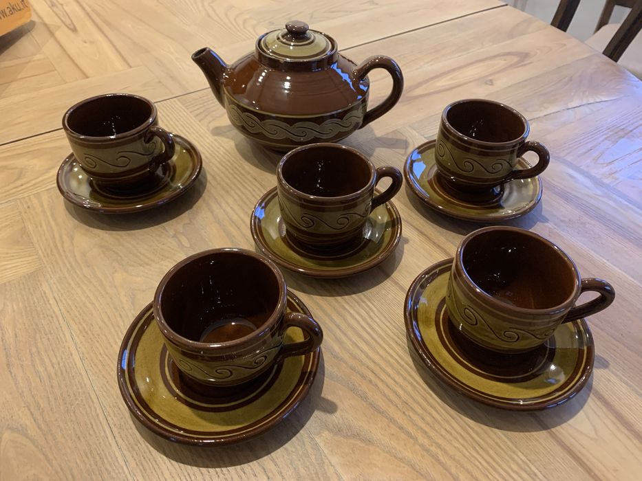 Serwis kamionka filizanki i dzbanek