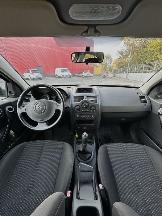 Автомобіль Reno Megan 2