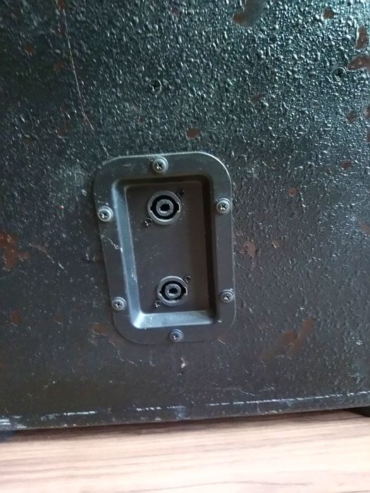 Комплект звукового обладнання.