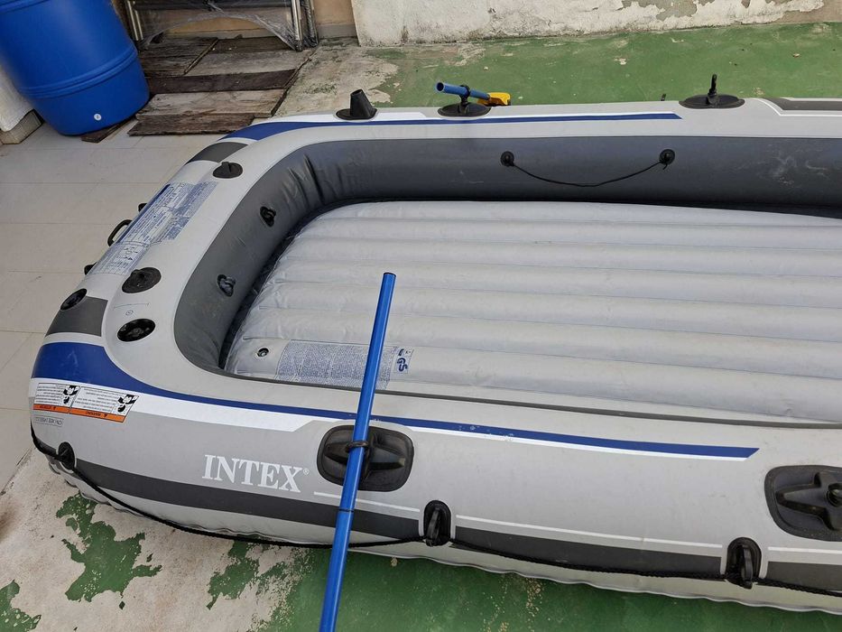 Barco Insuflável Intex Excursion 4 (Como Novo / 4 Pessoas - 500kg)