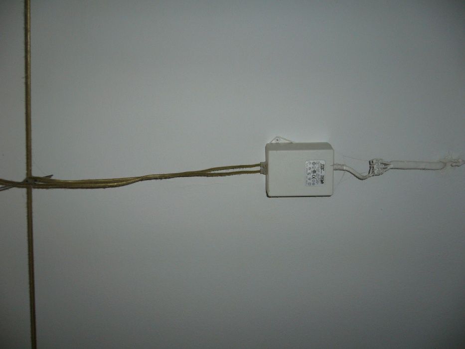Zestaw 3 LEDÓW 50W,12V na 2 linkach z transformatorem (kpl) z IKEI