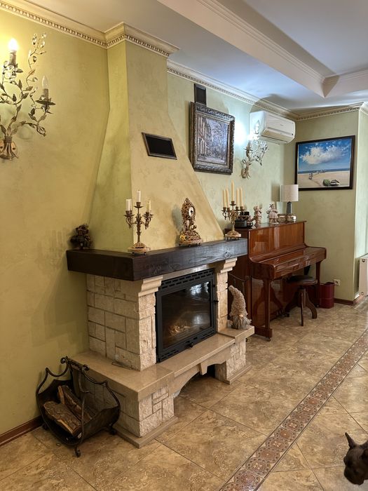 Будинок в класичному стилі. Для Родини в затишному місці біля моря.