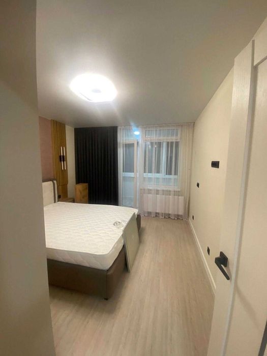 Продаж 2 км квартири на Злуки