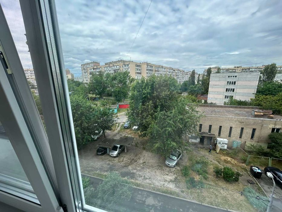 здам 1 кімн. Троєщина. газ