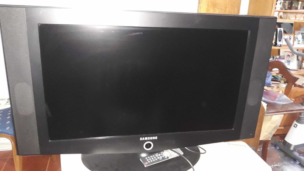 Televisão LCD 32 polegadas