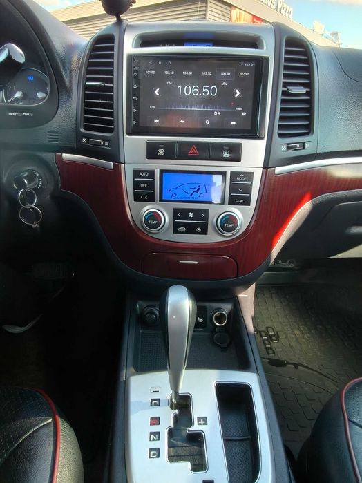 Кроссовер  Hyundai  Santa FE  в отличном состоянии