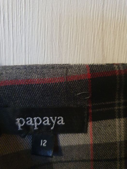 Spódnica ołówkowa w kratę