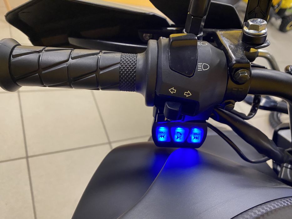 Мотоцикл SPARK SP300T-4