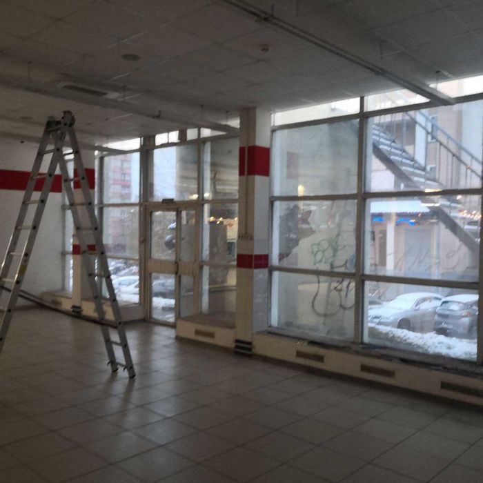 Київ, вул. Голего, 7, приміщення в ТЦ 150 кв.м. 1й поверх