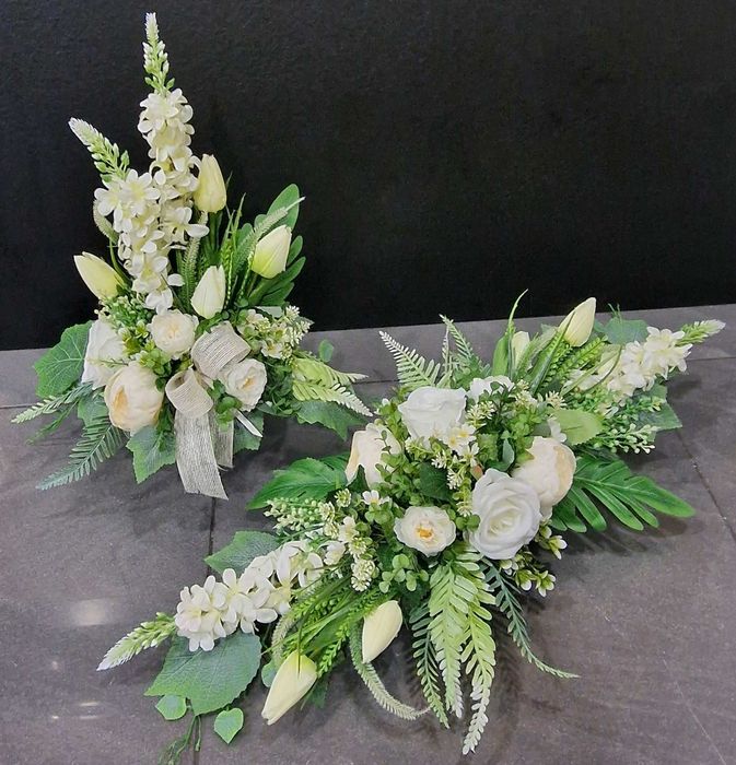 Komplet kompozycji kwiatowych na grób stroik + wkład do wazonu WG207