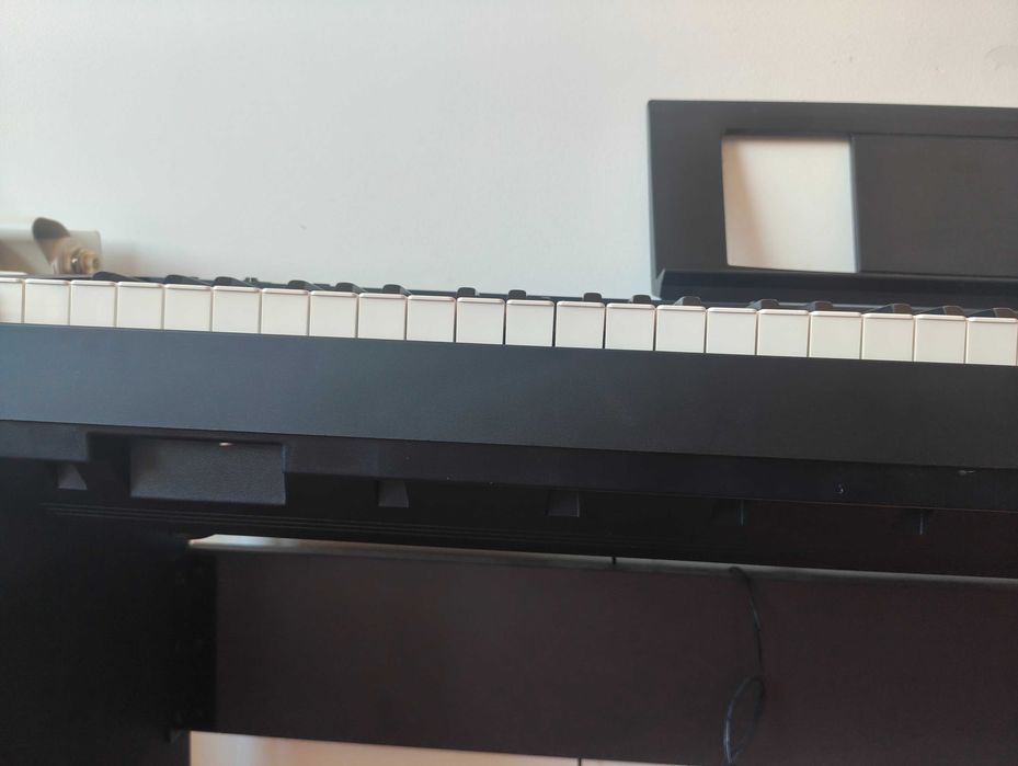 Piano Digital Yamaha P-45 B + Suporte L-85 (conjunto)