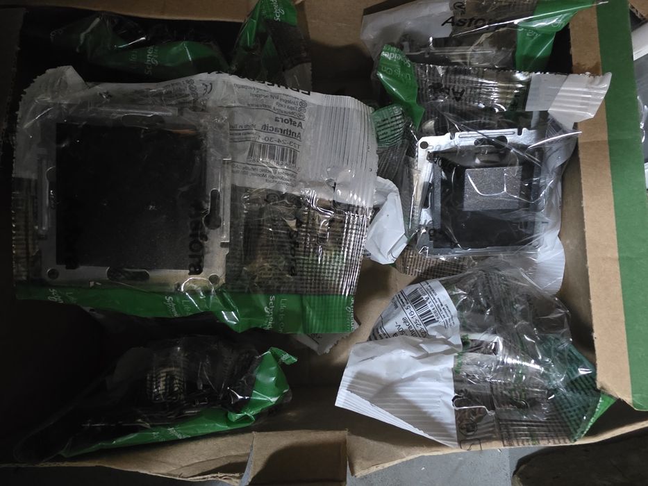 Legrand Шнайдер заглушки