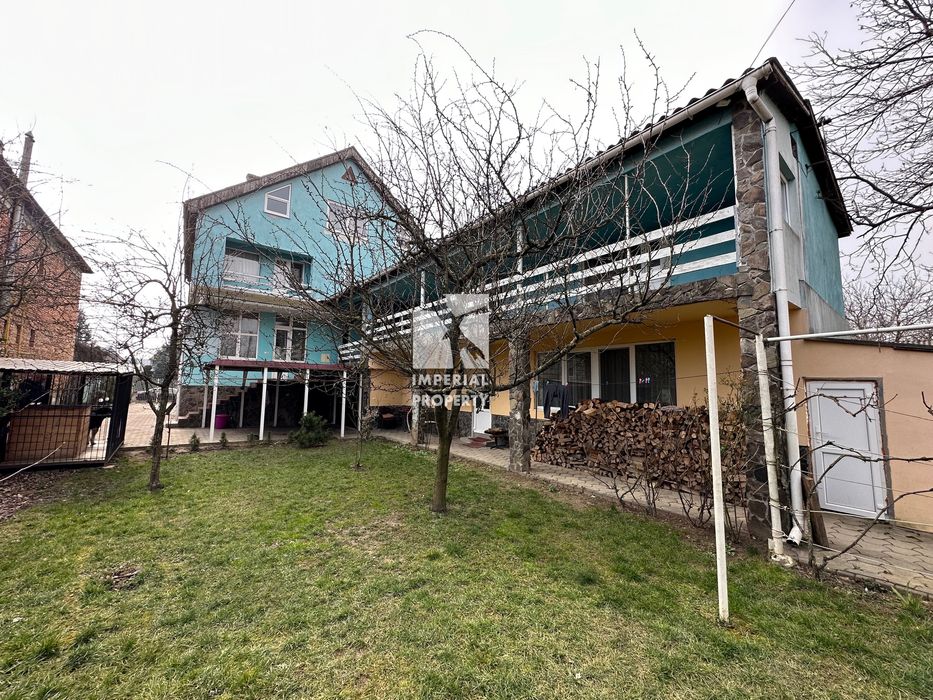 Продам великий будинок в Ужгороді! Підійде під комерційні проєкти !