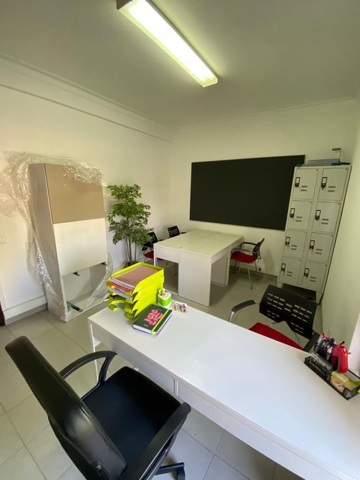 Escritórios/Gabinetes na Quinta do Conde – Tudo Incluído (Desde 200€)