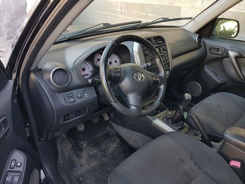 Toyota Rav-4 D4d para peças