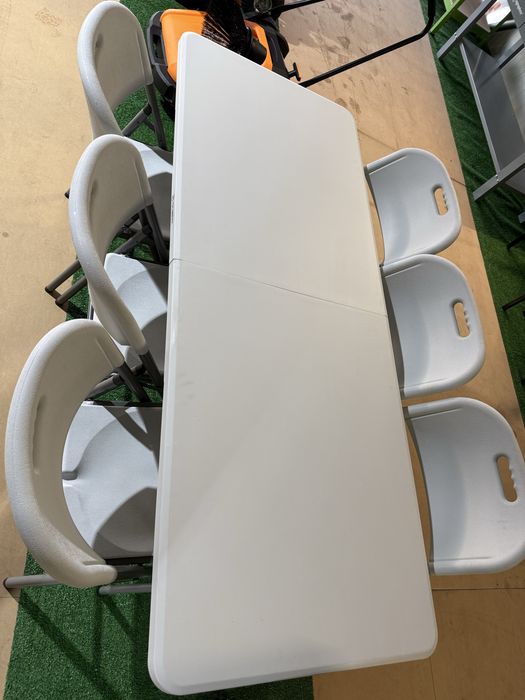 Mesa dobravel retangular com 6 cadeiras
