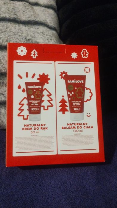 Familove by Yope prezentowany zestaw kosmetyków