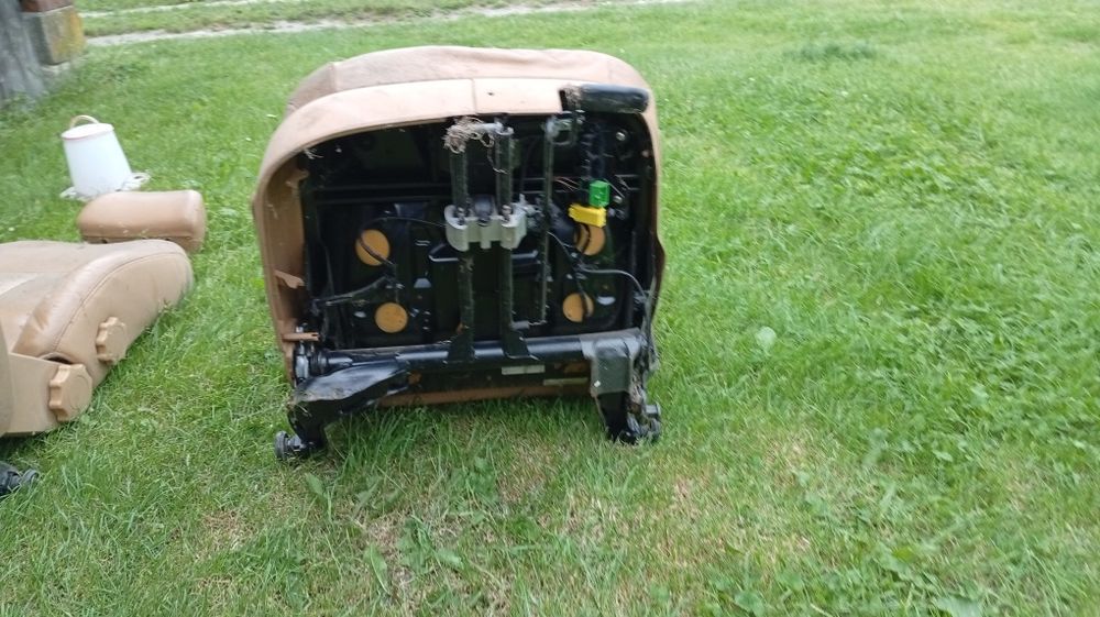 Fotele przednie golf 4