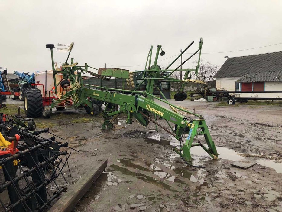 Валкоутворювач Krone Swadro-1010