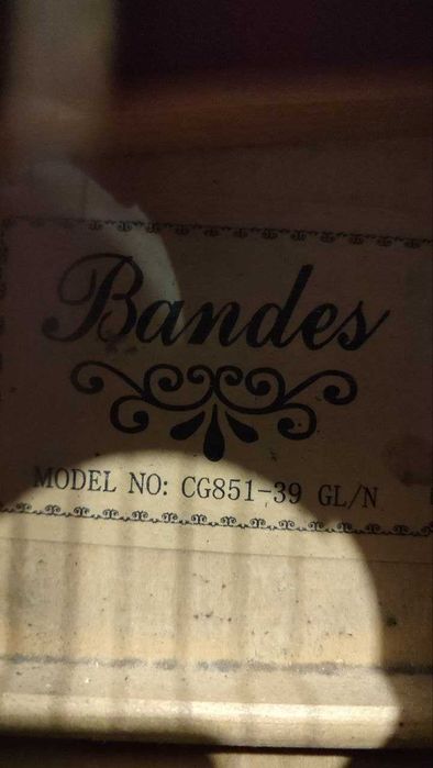 СРОЧНО! Продам гитару Bandes CG851-39 GL/N