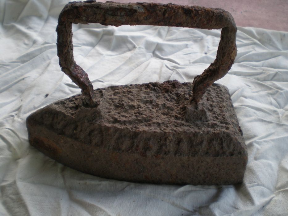 Утюг древний. Коп. 2 шт по 50 грн