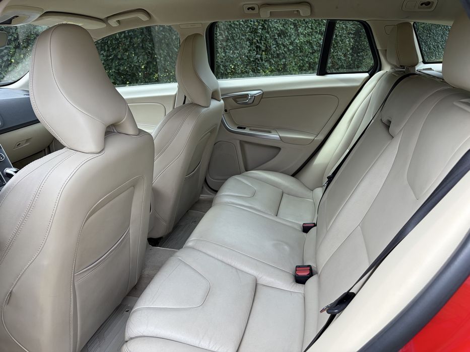 Volvo V60 D4 181cv Summum