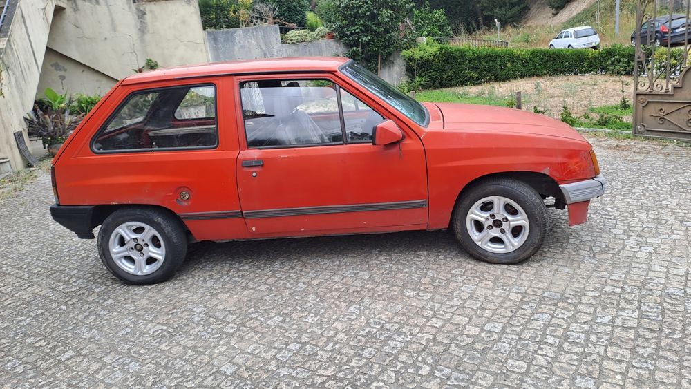 Carrinha Corsa A Fase 1 -- Para peças/restauro