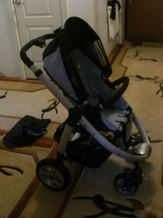 Продається дитяча коляска 2в1