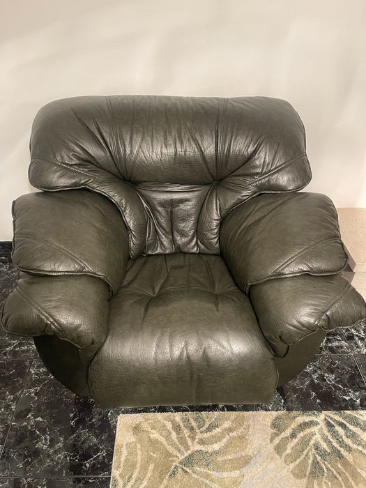 Conjunto de 3 sofas de sala em pele