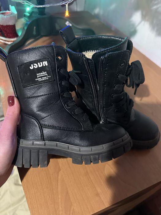 Продам ботінки для дівчинки