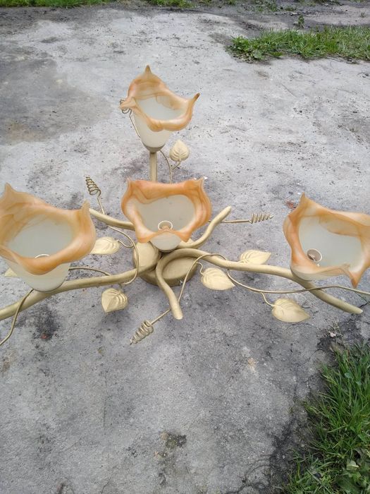 Żyrandol lampa światło
