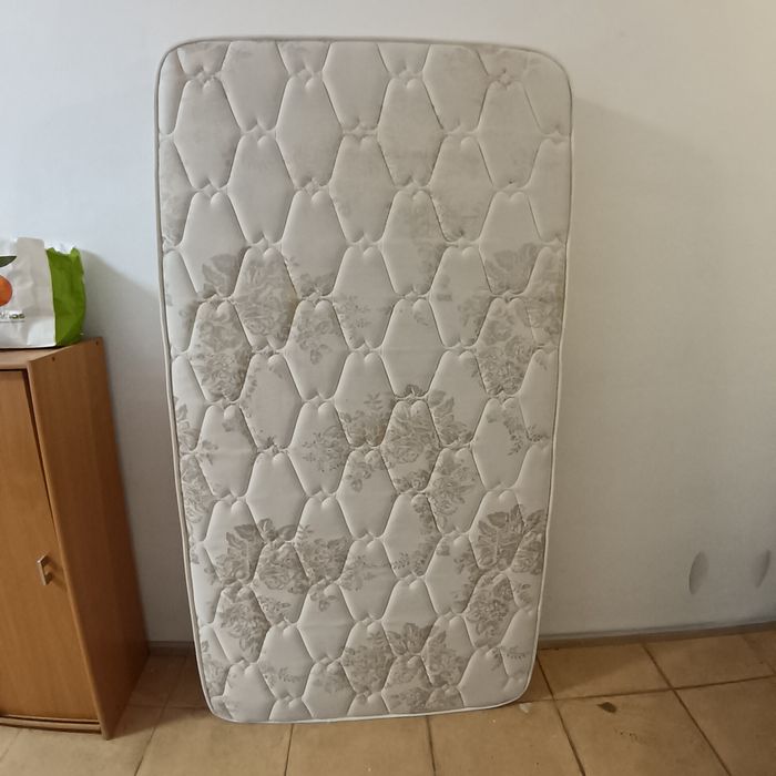 Single bed mattress.