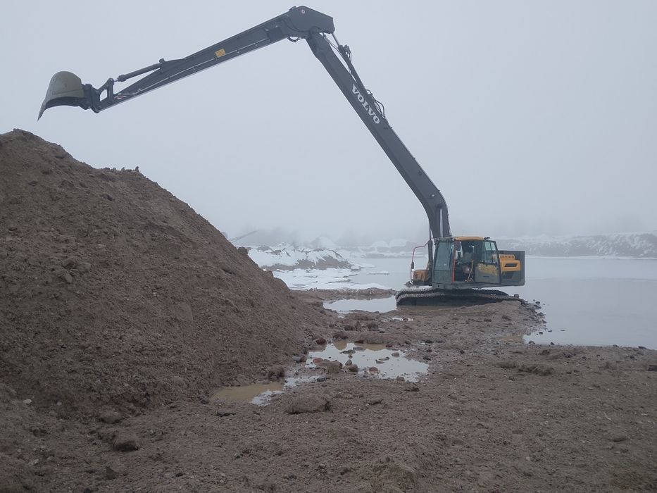 Pogłębianie stawów,rzek ,długie ramię koparka long