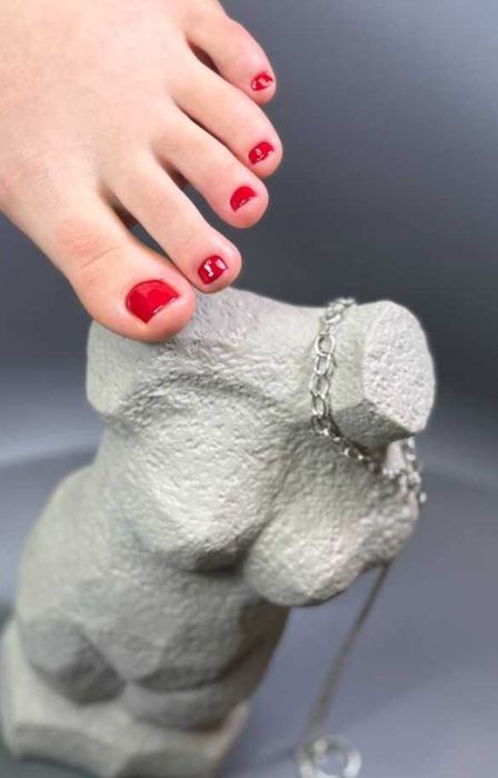 ПЕДИКЮР_МАНІКЮР_ 250 грн (р-н ринку Вишенька).