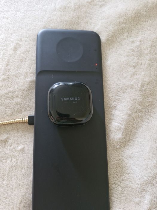 Бездротовий зарядний пристрій 3 в 1 samsung  wireless charger EP-P6300