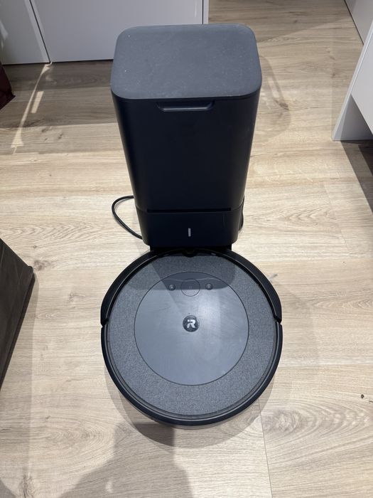 iRobot Roomba i4