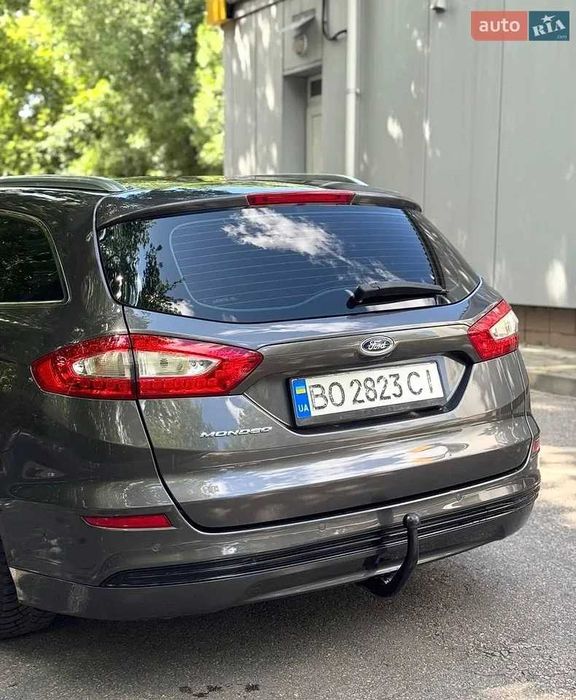 FORD MONDEO 2015 року