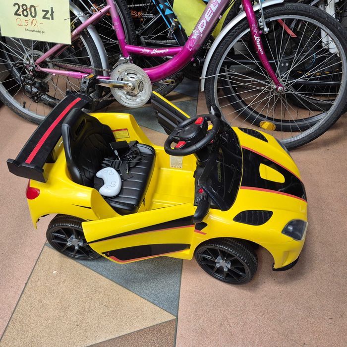 Autko na akumulator pilot, pasy, bujak; Komis Jasło Igielna